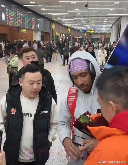 弗格重回辽宁感受热情:这里的人就像家人和兄弟 弗格重回辽宁感受热情:这里的人就像家人和兄弟